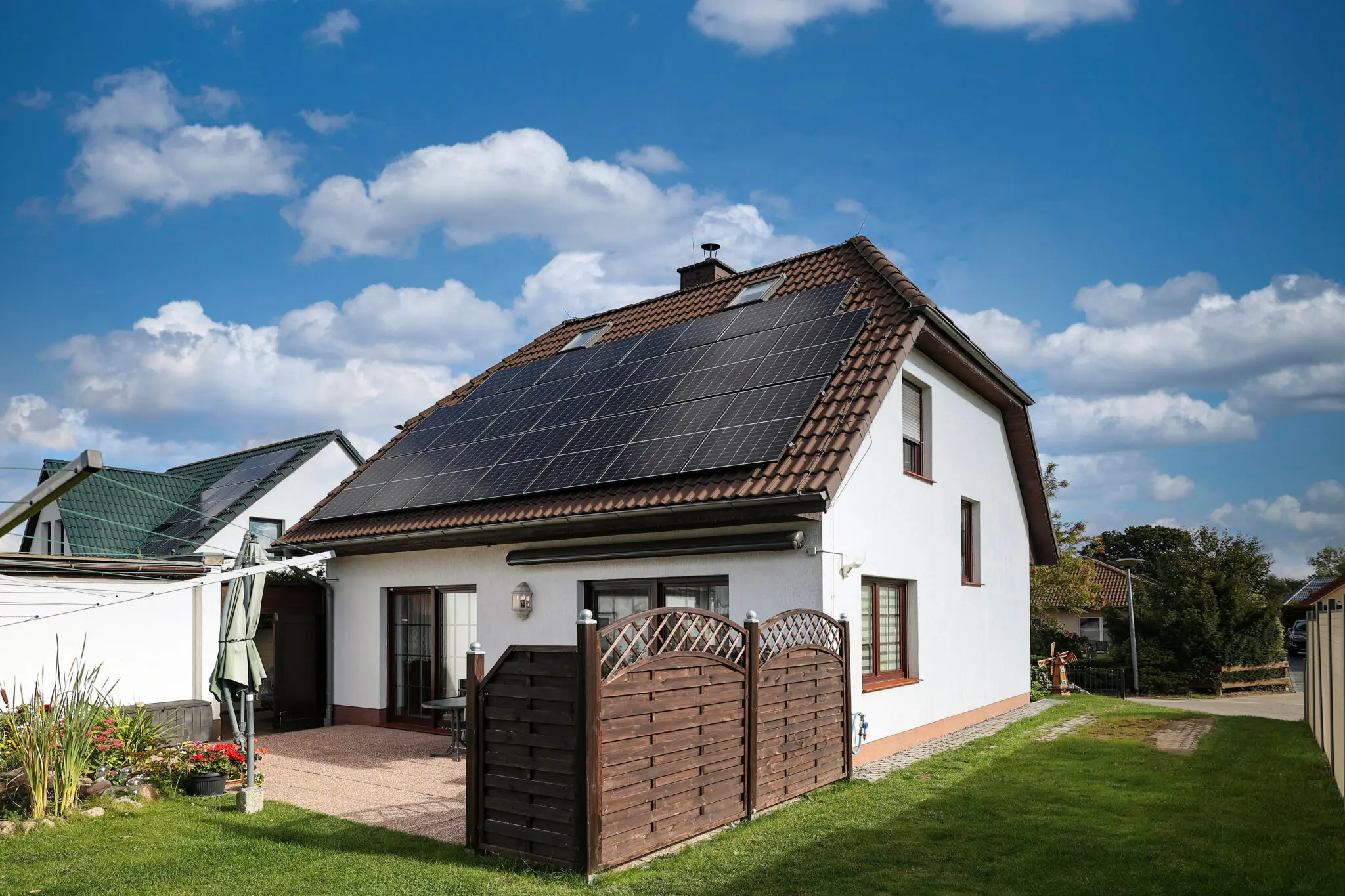 Solardach von fri Energy auf einem Einfamilienhaus in Roggentin