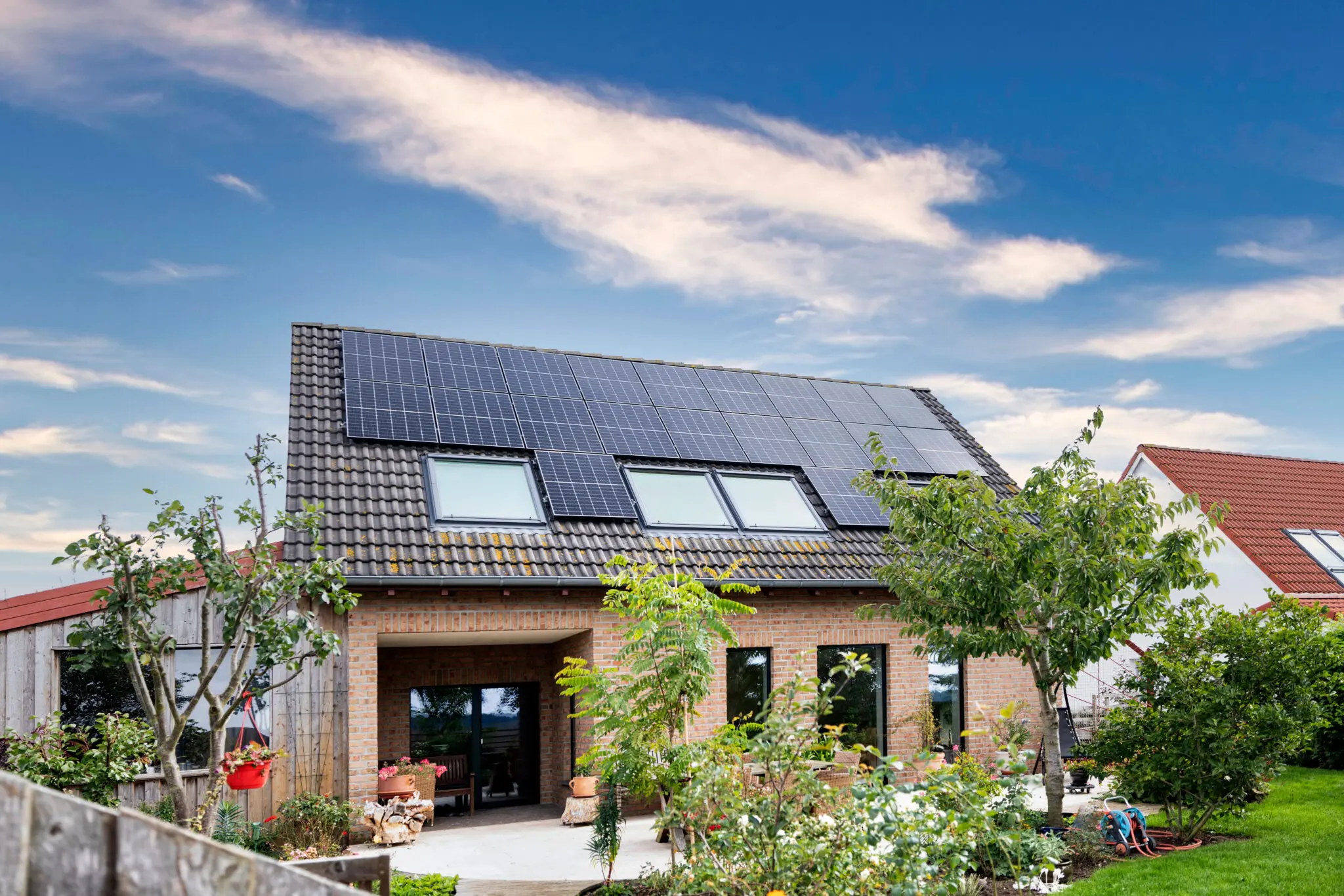 Solardach von fri Energy auf einem Einfamilienhaus in Ziesendorf